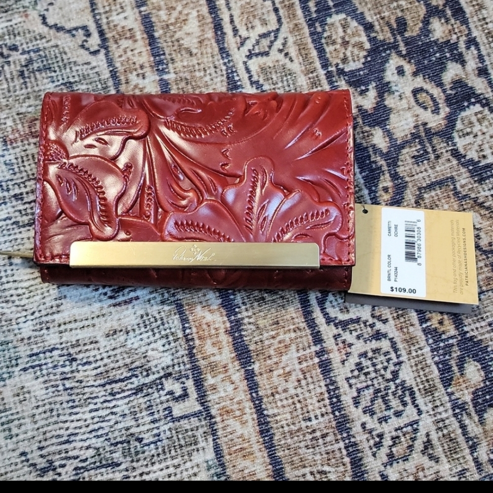 Patricia Nash camettie red embossed leather wallet